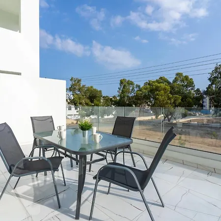 Artemis 1-bedroom In Apartament