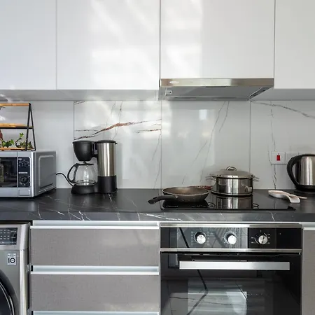 Artemis 1-bedroom In * لارنكا