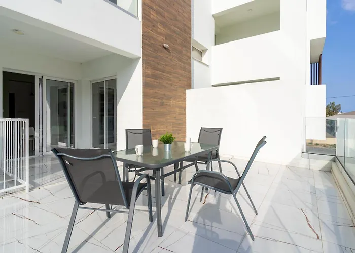Lägenhet Artemis 1-bedroom In Larnaca