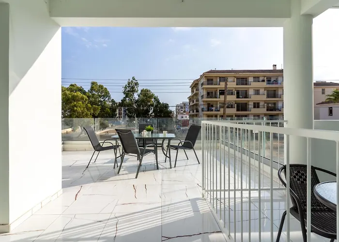Lägenhet Artemis 1-bedroom In Larnaca